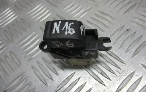 Nissan Almera N16 Quarter vent window switch 