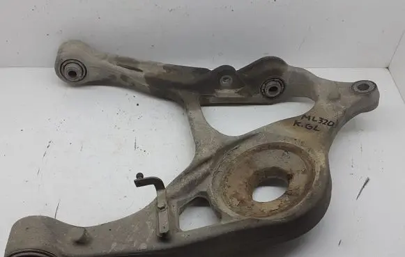 Mercedes-Benz ML W164 Rear upper control arm/wishbone 000060062106