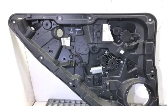 Mercedes-Benz B W246 W242 Rear door window regulator with motor 