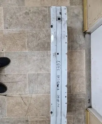 Opel Insignia B Front bumper cross member 39080375