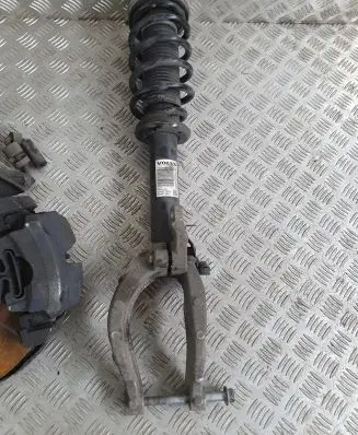 Volvo V60 Front shock absorber/damper 31658474
