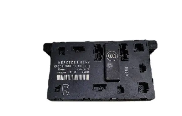 Mercedes-Benz Vito Viano W639 Door control unit/module 6399003000