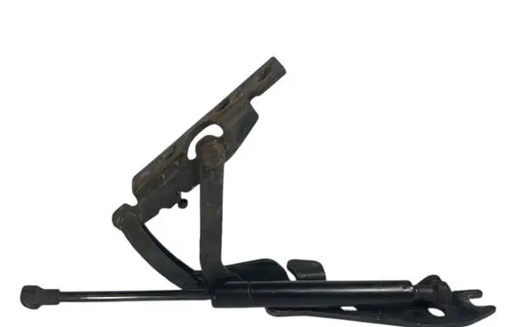 Engine bonnet/hood hinges