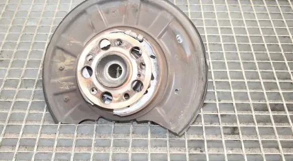 Mercedes-Benz E W212 Rear wheel hub