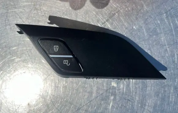 BMW X5 F15 Central locking switch button 9258296 131304D