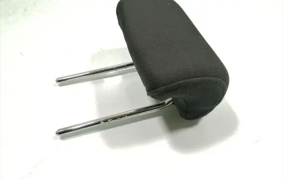 Chevrolet Captiva Rear seat headrest 