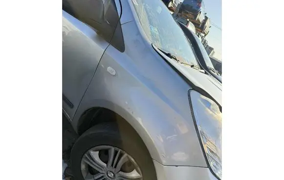 Nissan Note (E11) Fender 