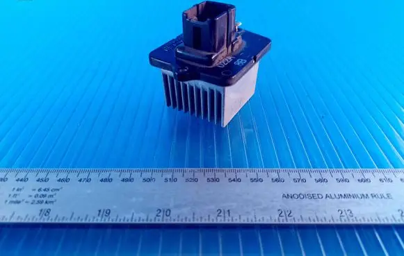 Mitsubishi Lancer X Heater blower motor/fan resistor 022A8B