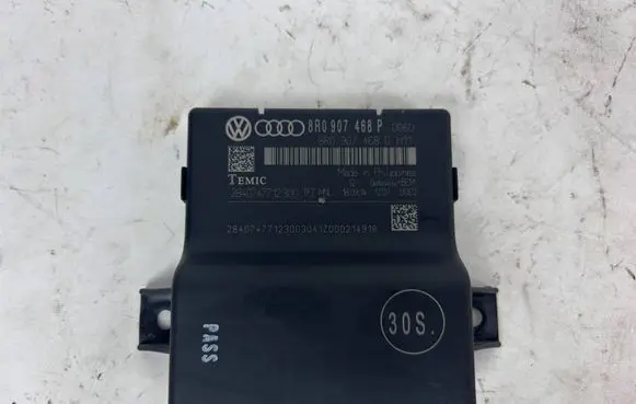 Audi A4 S4 B8 8K Gateway control module 8R0907468P 8R0907468D