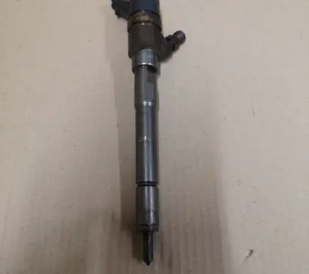 Fuel injector