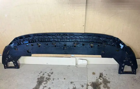 Audi A3 8Y Engine splash shield/under tray 8Y0807233