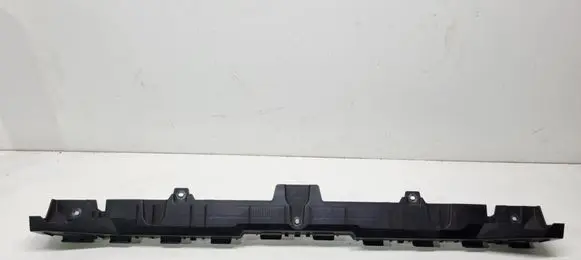 Rear bumper mounting bracket