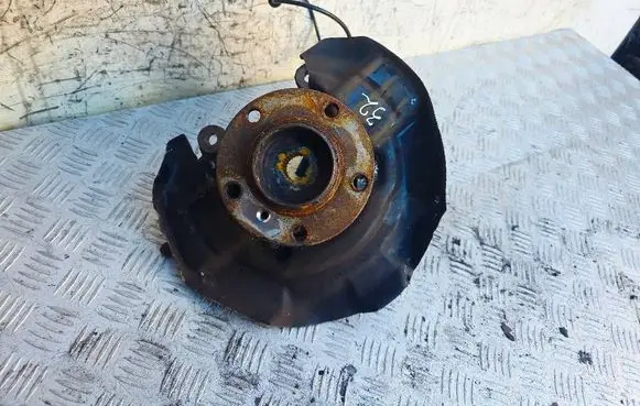 Mini Cooper Countryman R60 Front wheel hub 9808399