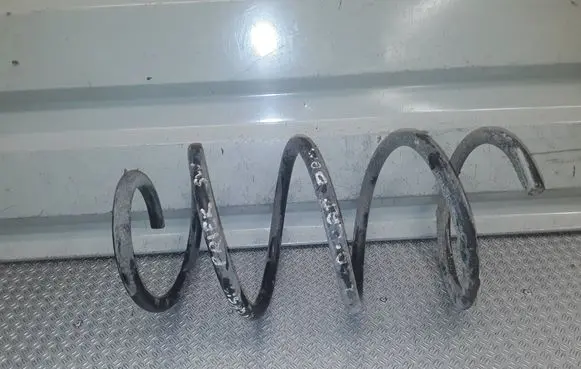 Toyota Avensis T250 Front coil spring 