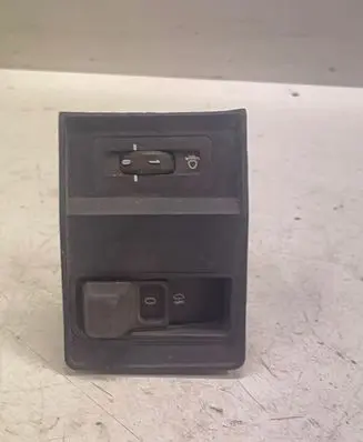 Fog light switch