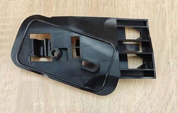 BMW 8 G16 Oil filter mounting bracket 7945099