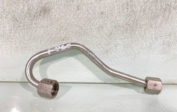 Volkswagen Polo Fuel injector supply line/pipe 