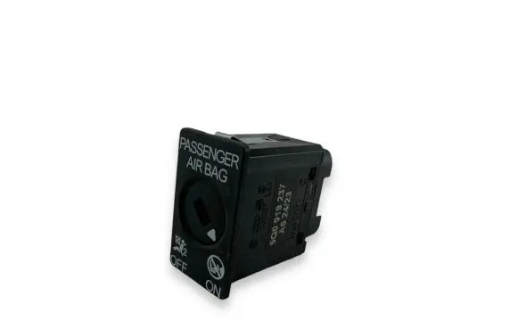 Passenger airbag on/off switch