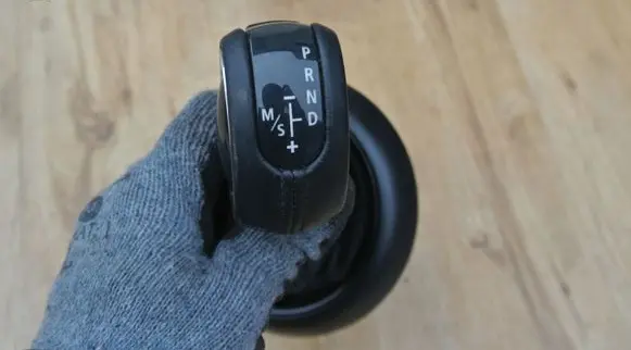 Mini One - Cooper F56 F55 Gear lever shifter trim leather/knob