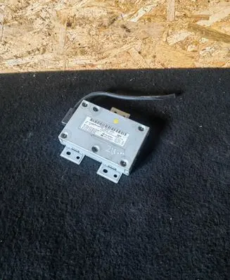 Mercedes-Benz E W211 Head unit multimedia control A2049000300