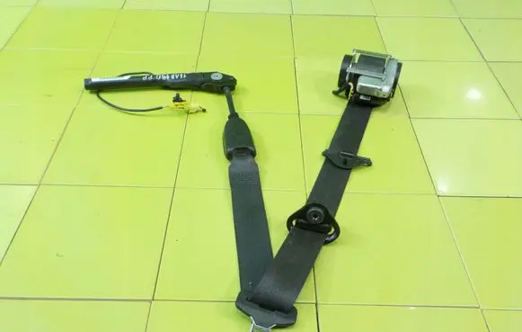 Opel Zafira C Front seatbelt 13312742 BEZPIECZENSTWA