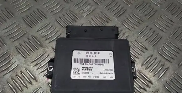 Porsche Macan (95B) Hand brake control module 95B907801C