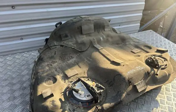 Hyundai Tucson JM Fuel tank 