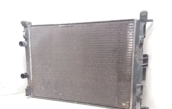 Renault Megane II Coolant radiator 8200115542A