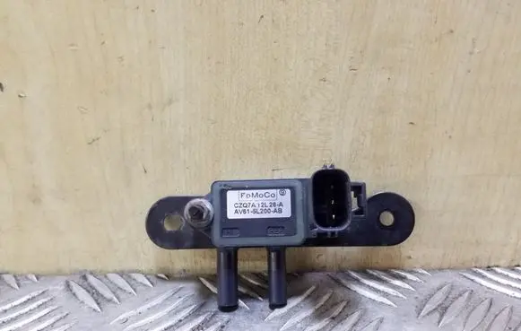 Ford Focus Exhaust gas pressure sensor AV615L200AB