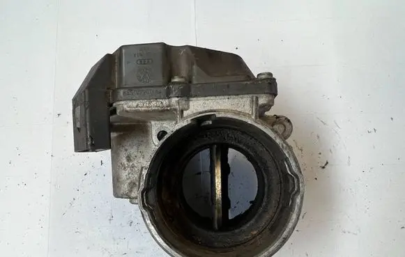 Volkswagen Touran I Throttle valve 03G128063A V320