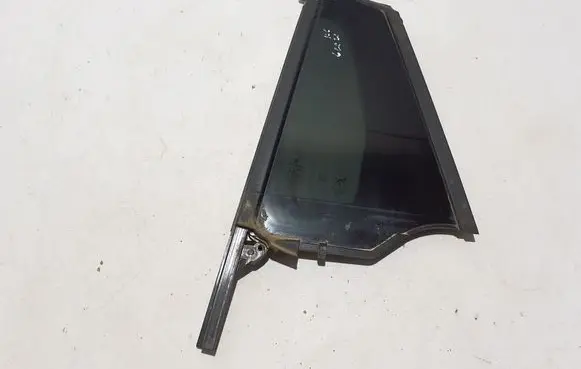 Mercedes-Benz GLA H247 Rear vent window glass A2477301702
