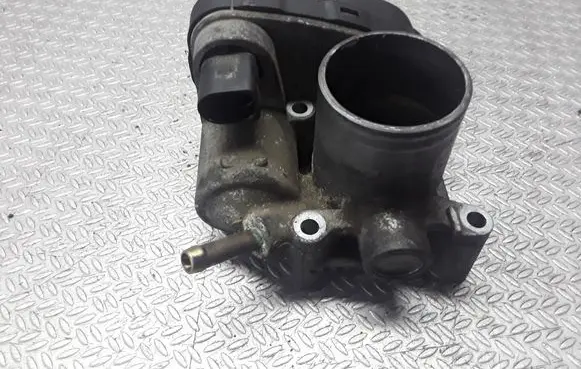 Volkswagen Golf IV Throttle valve 036133062
