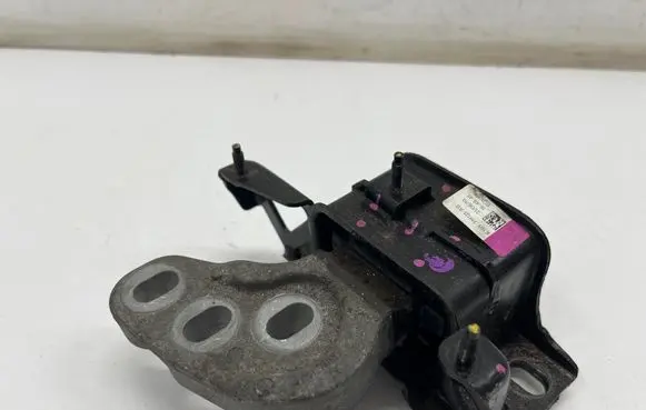 Ford Fiesta Engine mount bracket K1BY7M121AB