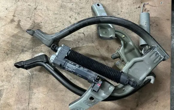 Volkswagen PASSAT B8 Tailgate/trunk/boot hinge 3G5827301A 018J