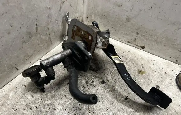 Clutch pedal