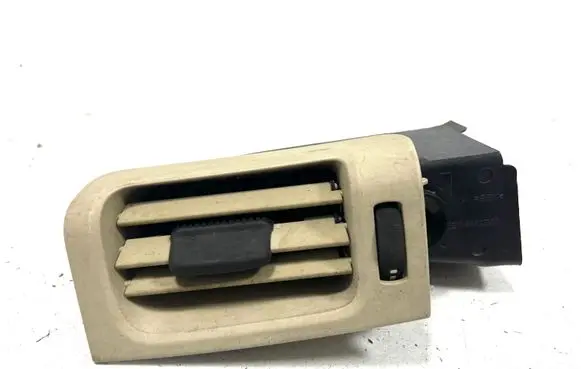 Volvo XC60 Rear air vent grill 30671770 06E5366
