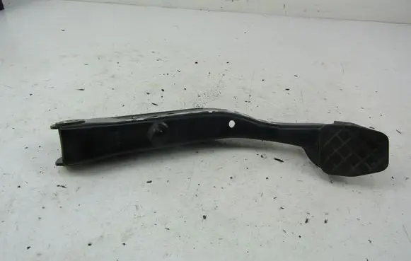 Volkswagen PASSAT B6 Brake pedal 