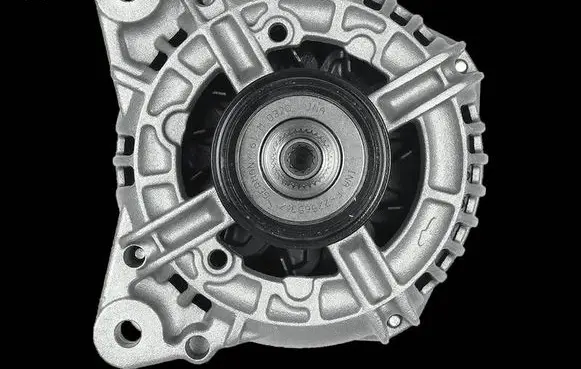 Audi A3 S3 8P Generator/alternator A0046PR