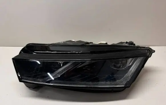Skoda Octavia Mk4 Headlight/headlamp 5E4941015A