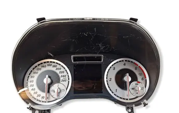 Mercedes-Benz A W176 Speedometer (instrument cluster) A1769003303 A1729025105 A1769012102