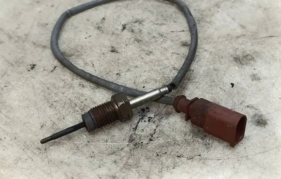 Seat Exeo (3R) Exhaust gas temperature sensor 03L906088AR