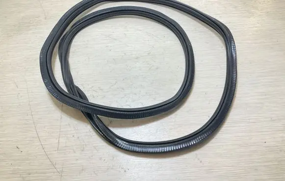 Audi Q3 F3 Rubber seal rear door 83A833721