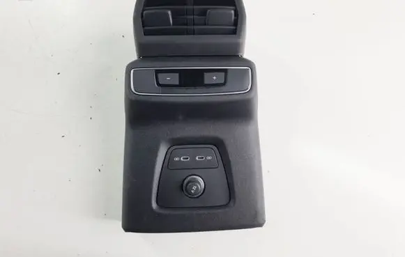 Audi Q4 Sportback e-tron Cigarette lighter rear 