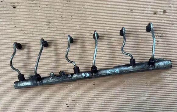 BMW X5 E70 Fuel main line pipe 0445216015 7795514