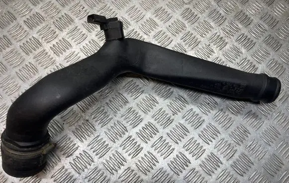 Intercooler hose/pipe