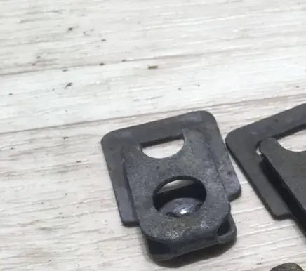 Mercedes-Benz SL R129 Fuel Injector clamp holder