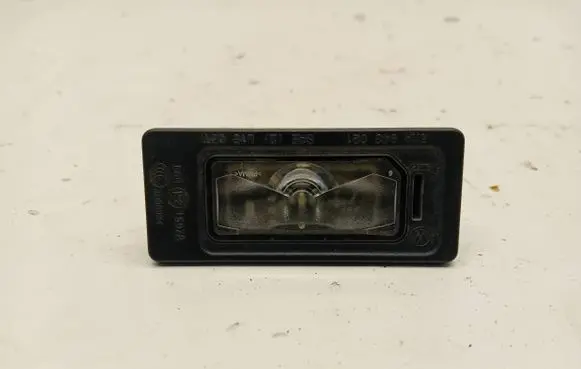 Audi A4 S4 B9 Number plate light 5NA943021