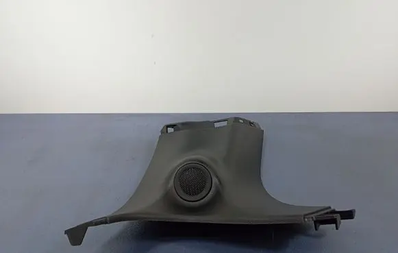 Other sill/pillar trim element