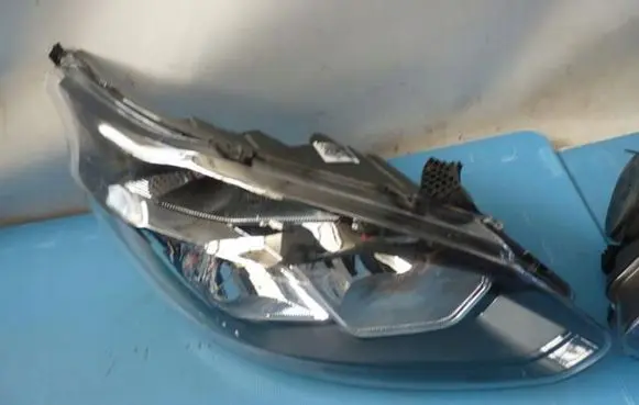 Ford Transit Custom Headlight/headlamp