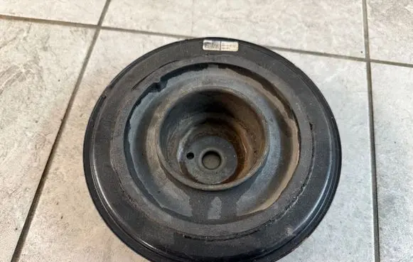 Volkswagen Amarok Crankshaft pulley 059105251CJ 26011604